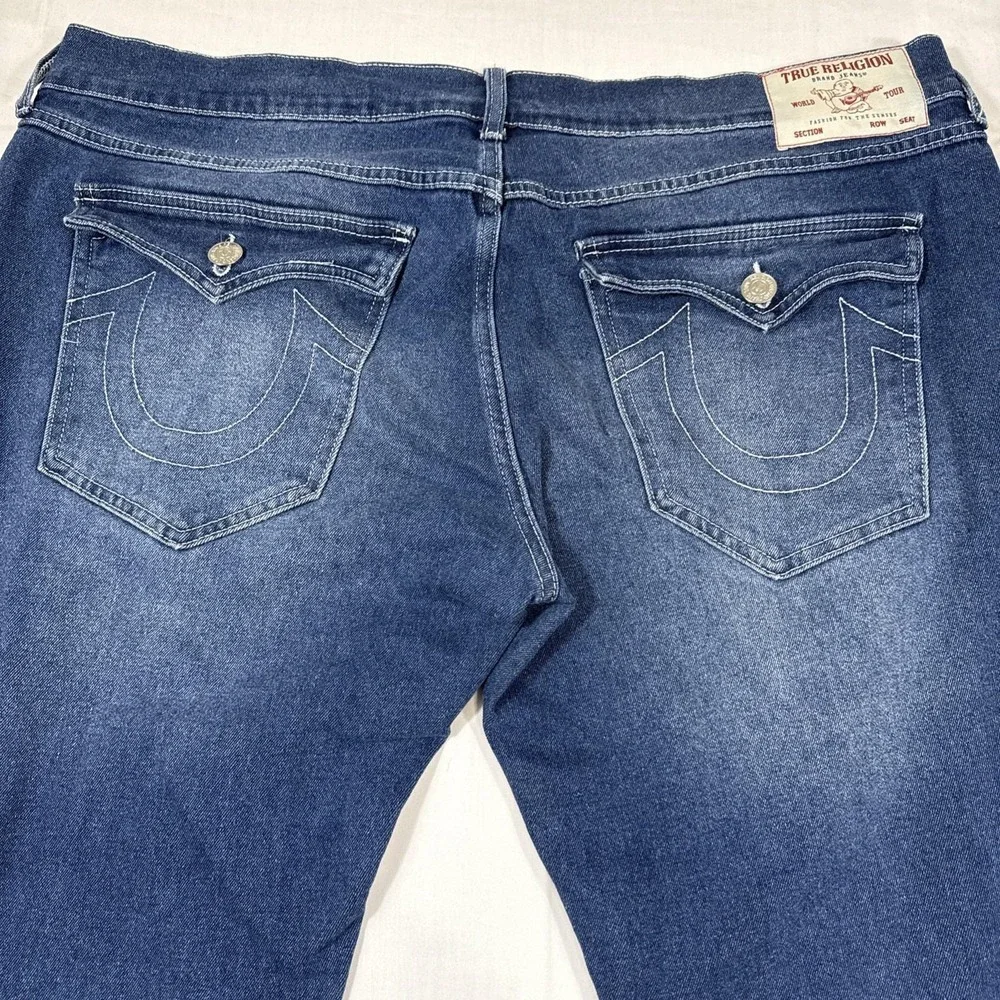 jEANS sTRAIGHT True Religion ricky fLAP  mens 40x31  mEDIUM wASH wHISKERING